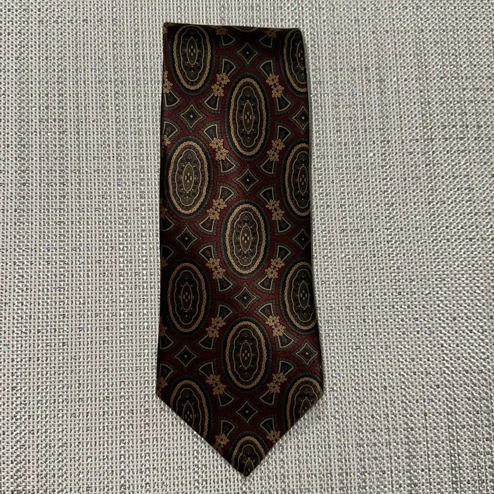 LAND’S END Stunning Burgundy Green Tan Medallion Print Silk Tie